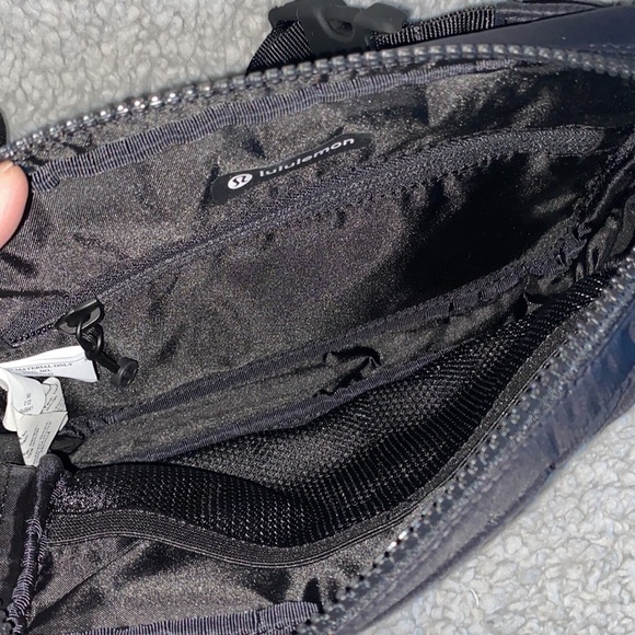 LULULEMON quilted puff belt bag NWT - Picture 12 of 14